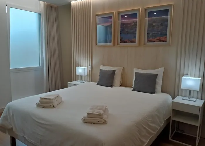 715 Gale Apartment Wi-Fi, Estacionamento